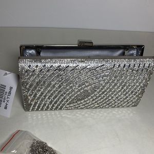 NWT beautiful embellished special occasion purse silver